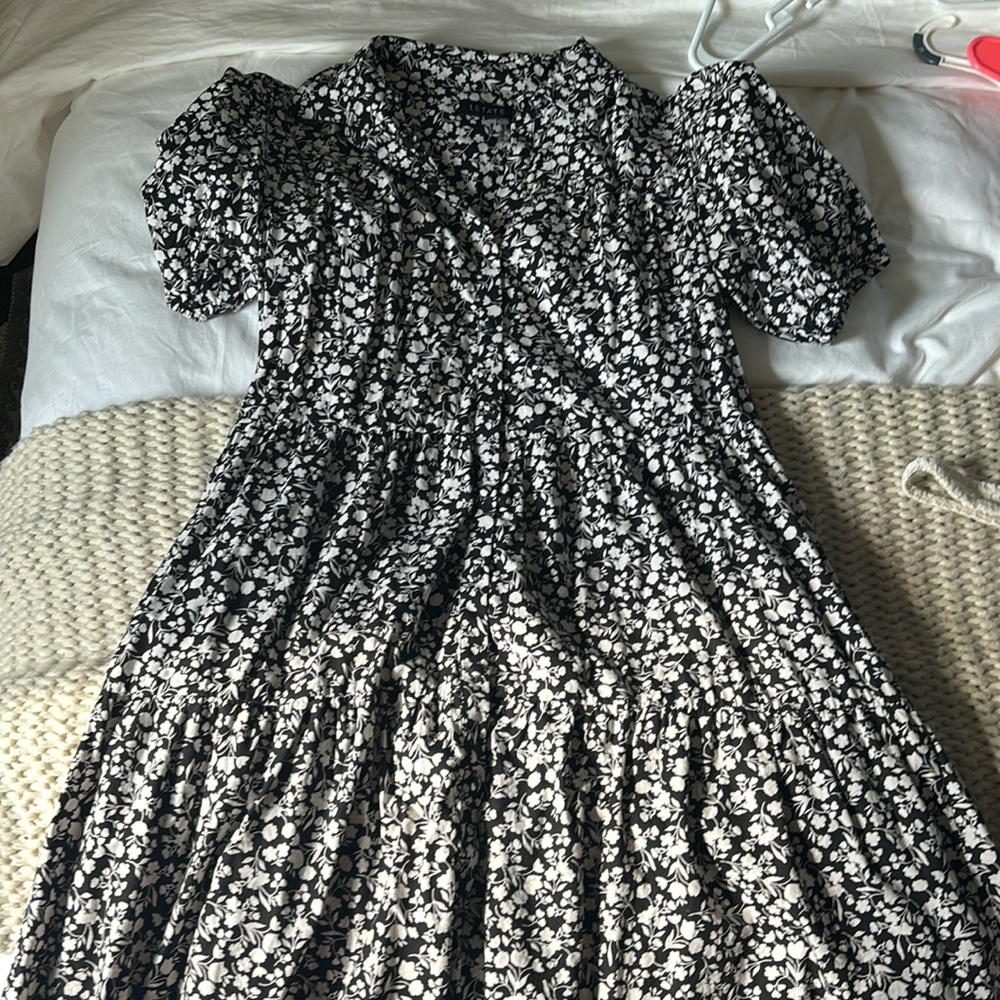 Puff sleeve dress